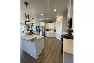 946 S Calapooia St, Sutherlin, OR 97479 - Photo 11