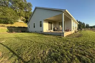 946 S Calapooia St, Sutherlin, OR 97479 - Photo 27