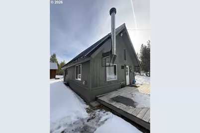 124357 Adell Ct, Crescent Lake, OR 97733 - Photo 3