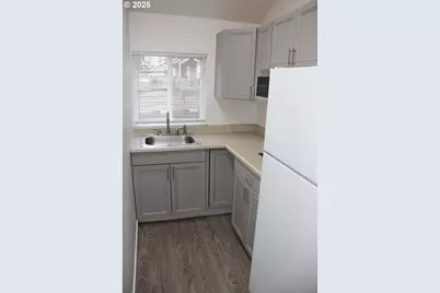 430 NE 94th Ave, Portland, OR 97220 - Photo 33