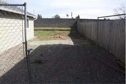 430 NE 94th Ave, Portland, OR 97220 - Photo 3