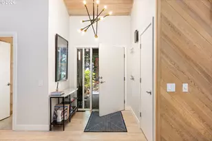 5833 SW Lane Ct, Portland, OR 97221 - Photo 7