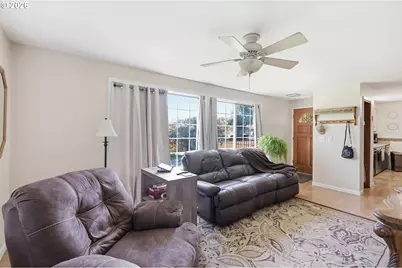 34161 El Manor Ave, Eugene, OR 97405 - Photo 5