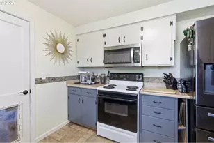 34161 El Manor Ave, Eugene, OR 97405 - Photo 11