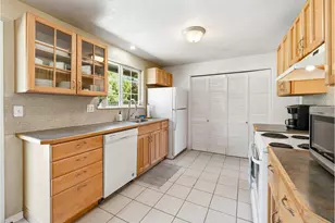 13467 SW Devonshire Dr, Beaverton, OR 97005 - Photo 9