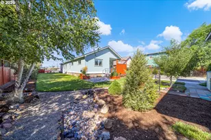 143 SW Beaver St, Prineville, OR 97754 - Photo 3