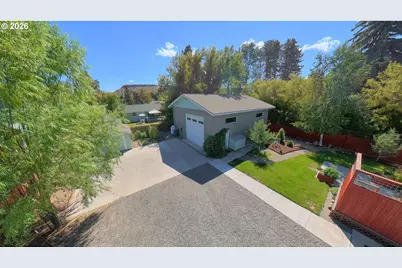 143 SW Beaver St, Prineville, OR 97754 - Photo 5