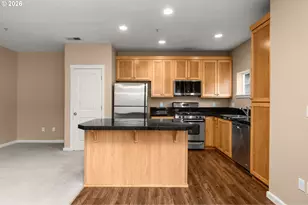 1060 SW 170th Ave, Beaverton, OR 97003 - Photo 11