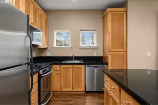 1060 SW 170th Ave, Beaverton, OR 97003 - Photo 9