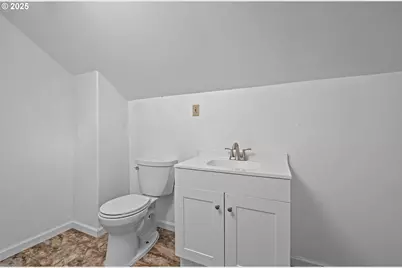 1301 9th St, Oregon City, OR 97045 - Photo 29