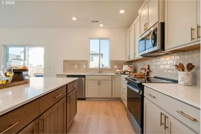 2818 NW 3rd Ave, Battle Ground, WA 98604 - Photo 15