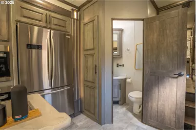 46836 McKenzie Hwy, Vida, OR 97488 - Photo 29