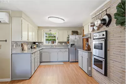 1765 Santa Rosa St, Eugene, OR 97404 - Photo 9