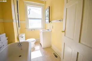 4024 NE 6th Ave, Portland, OR 97212 - Photo 11
