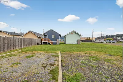 857 S 2nd St, Coos Bay, OR 97420 - Photo 31