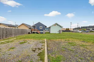 857 S 2nd St, Coos Bay, OR 97420 - Photo 31