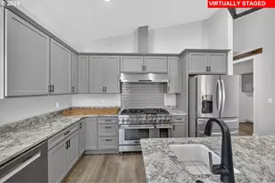88051 Lake Point Dr, Florence, OR 97439 - Photo 17