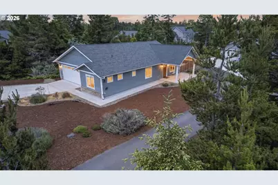 88051 Lake Point Dr, Florence, OR 97439 - Photo 1