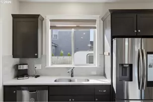 1473 Meadow Ave, Silverton, OR 97381 - Photo 7