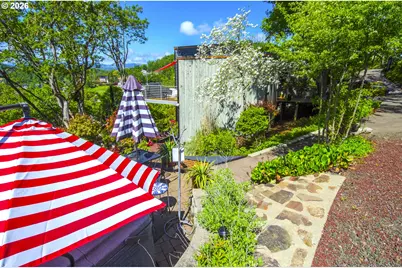 1425 NE Hillview Ct, Roseburg, OR 97470 - Photo 43
