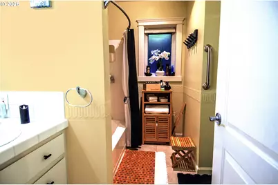 [Address not provided], Roseburg, OR 97470 - Photo 25