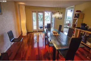 1425 NE Hillview Ct, Roseburg, OR 97470 - Photo 11