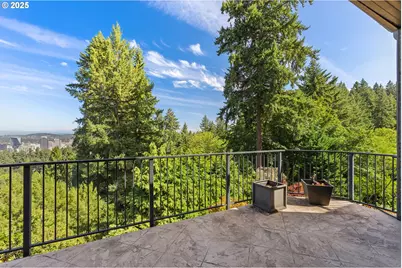 2869 SW Champlain Dr, Portland, OR 97205 - Photo 11