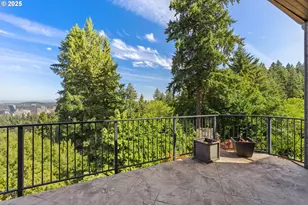 2869 SW Champlain Dr, Portland, OR 97205 - Photo 11