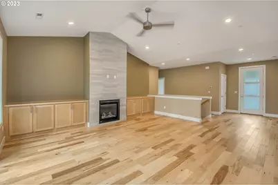 8126 SE 145th Ct, Portland, OR 97236 - Photo 5