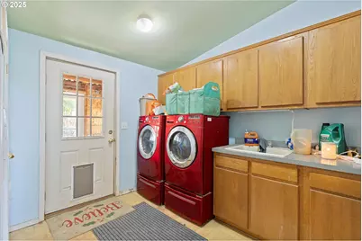 8325 SE Sky Vista Dr, Amity, OR 97101 - Photo 21