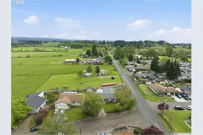 832 E 7th St, Molalla, OR 97038 - Photo 27