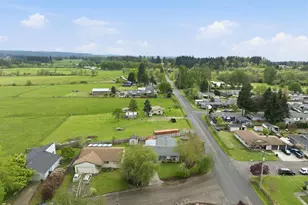 832 E 7th St, Molalla, OR 97038 - Photo 27