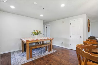 832 E 7th St, Molalla, OR 97038 - Photo 11