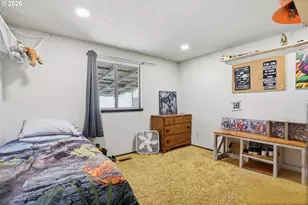 832 E 7th St, Molalla, OR 97038 - Photo 15