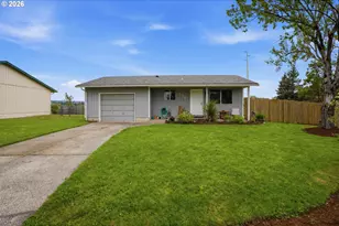 832 E 7th St, Molalla, OR 97038 - Photo 23