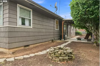 9241 SE Main St, Portland, OR 97216 - Photo 25