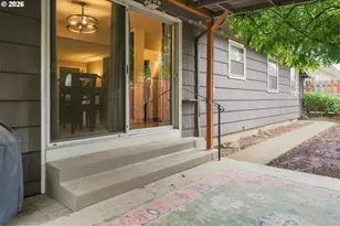 9241 SE Main St, Portland, OR 97216 - Photo 23