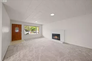 3018 W Filbert Ave, Roseburg, OR 97471 - Photo 5