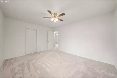 3018 W Filbert Ave, Roseburg, OR 97471 - Photo 15