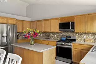 206 Hauser Ct, Molalla, OR 97038 - Photo 9