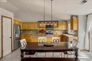 206 Hauser Ct, Molalla, OR 97038 - Photo 7