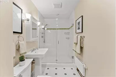 1408 NE Knott St, Portland, OR 97212 - Photo 33