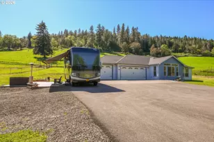 384 Ladybug Ln, Roseburg, OR 97470 - Photo 29