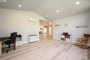 384 Ladybug Ln, Roseburg, OR 97470 - Photo 13