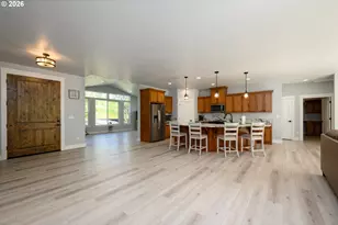 384 Ladybug Ln, Roseburg, OR 97470 - Photo 7