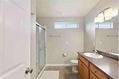 1463 Four Seasons Dr, Roseburg, OR 97470 - Photo 31