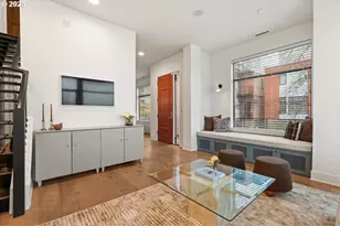 1684 NW Riverscape St, Portland, OR 97209 - Photo 9