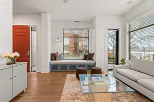 1684 NW Riverscape St, Portland, OR 97209 - Photo 5