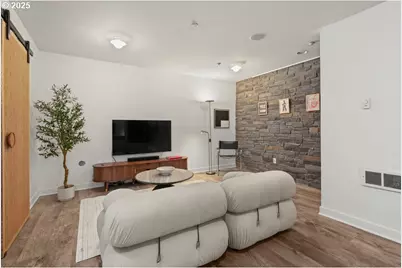 1684 NW Riverscape St, Portland, OR 97209 - Photo 37