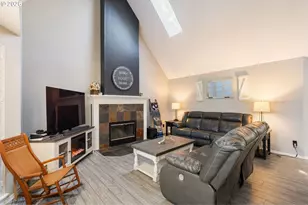 14877 SW Oregon Trail Ln, Beaverton, OR 97006 - Photo 3